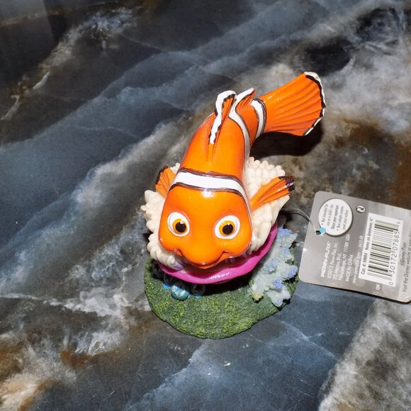 Disney's Finding Nemo Aquarium Ornament NEW - Picture 3 of 3